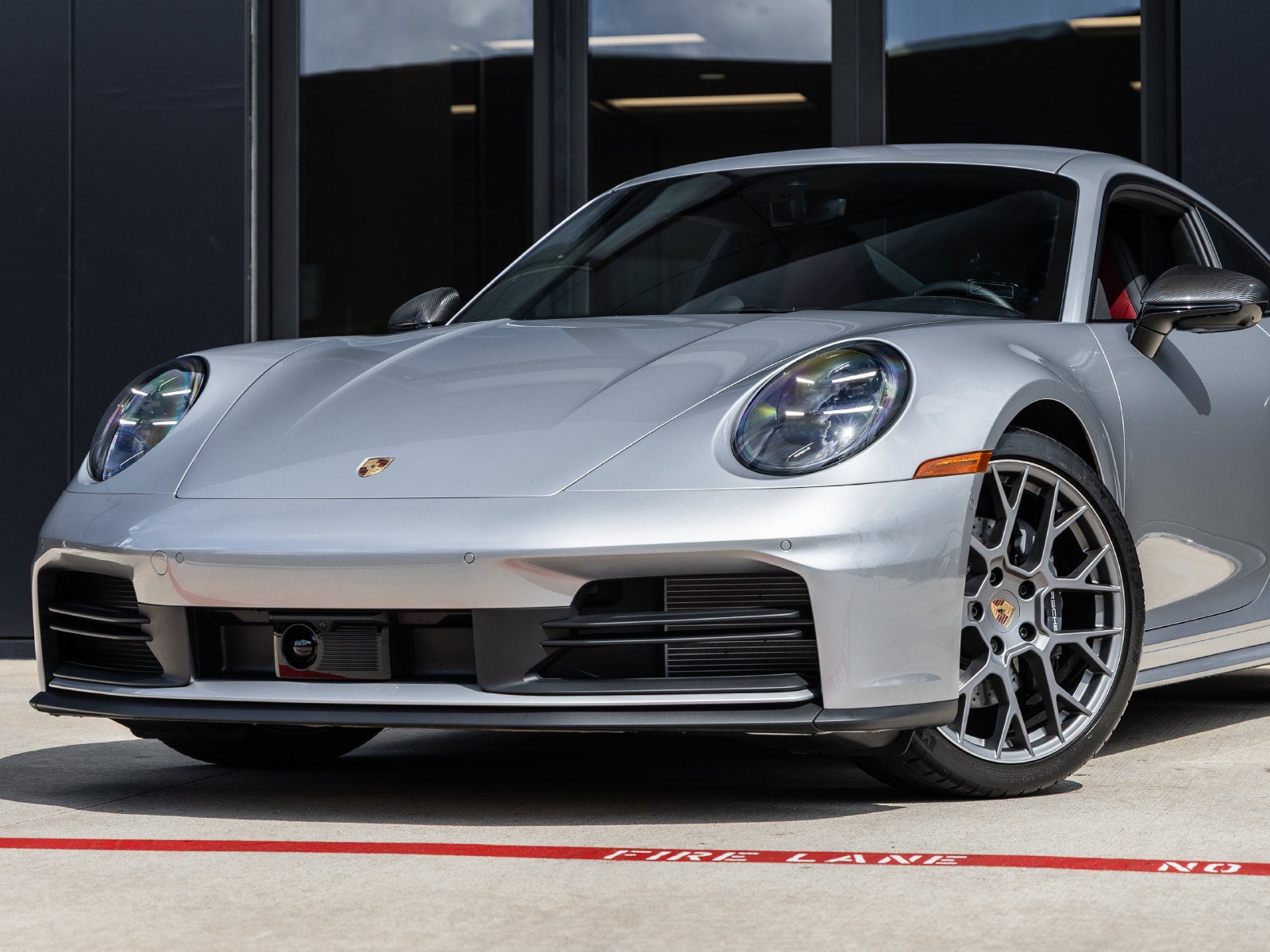 2025 Porsche 911 Carrera
