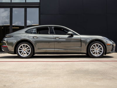 2025 Porsche Panamera Panamera
