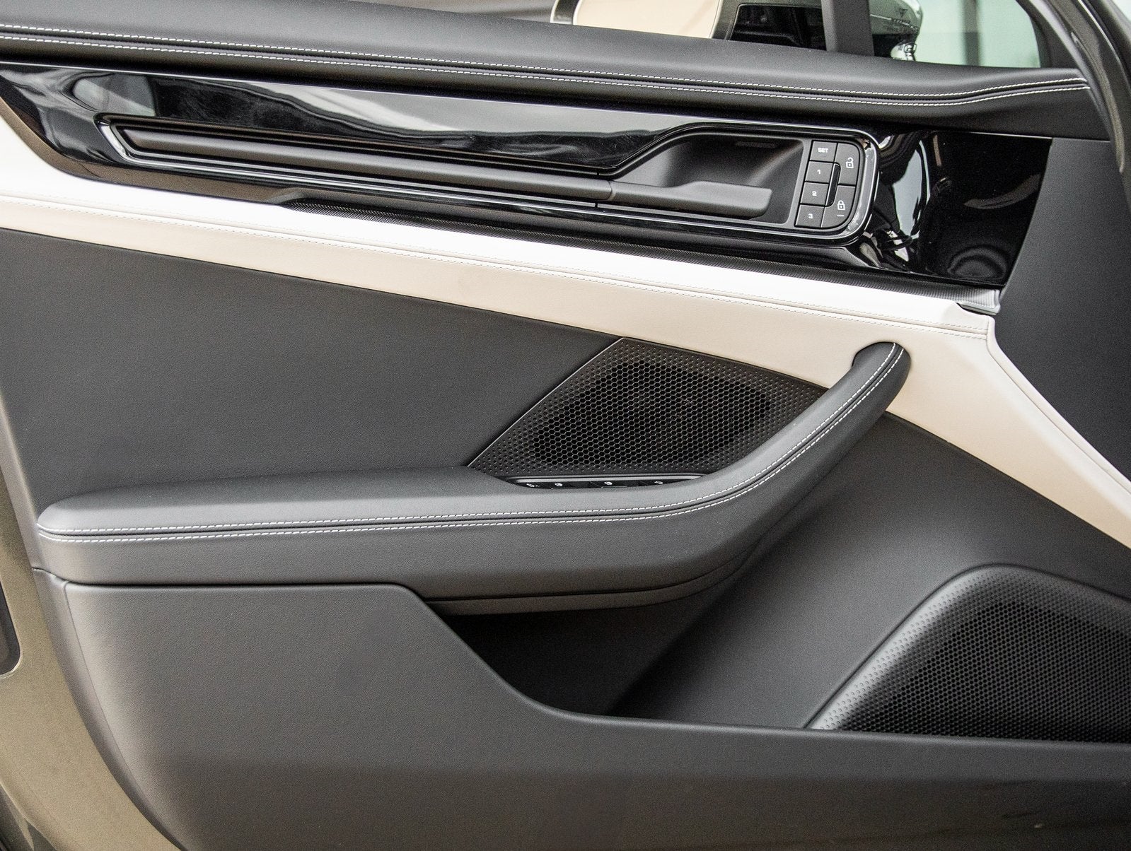 2025 Porsche Panamera Panamera