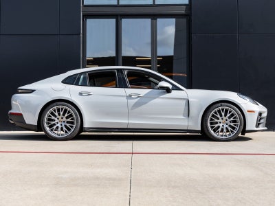 2025 Porsche Panamera RWD
