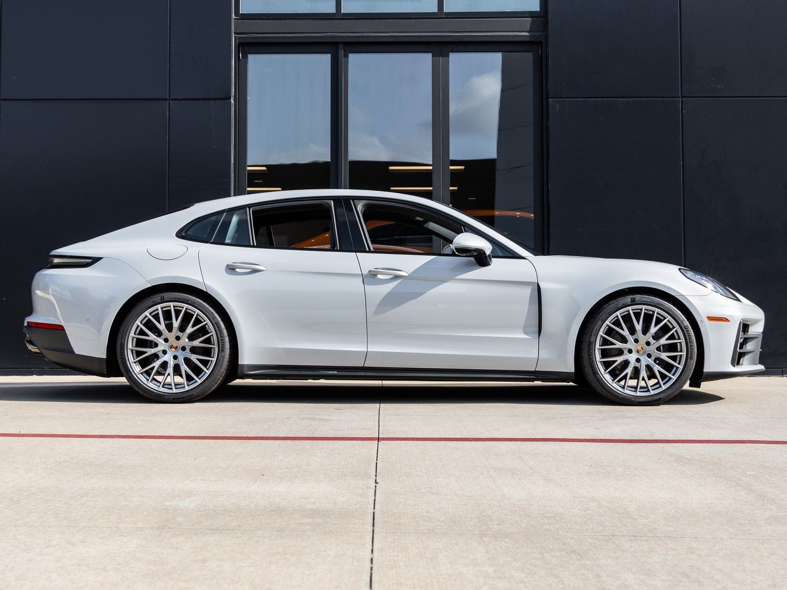 2025 Porsche Panamera RWD