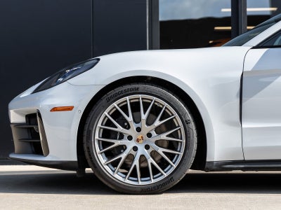 2025 Porsche Panamera RWD