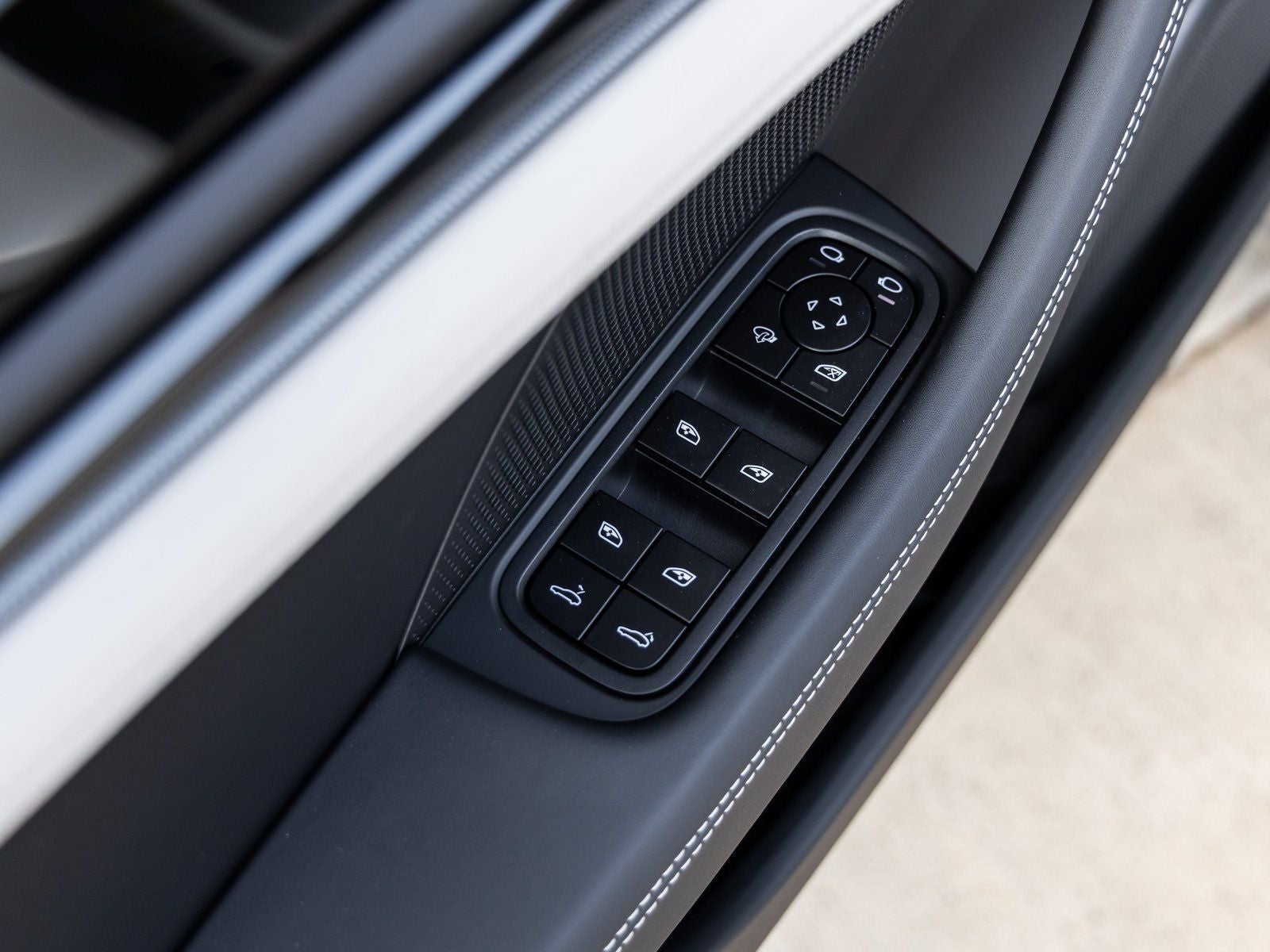 2025 Porsche Panamera RWD