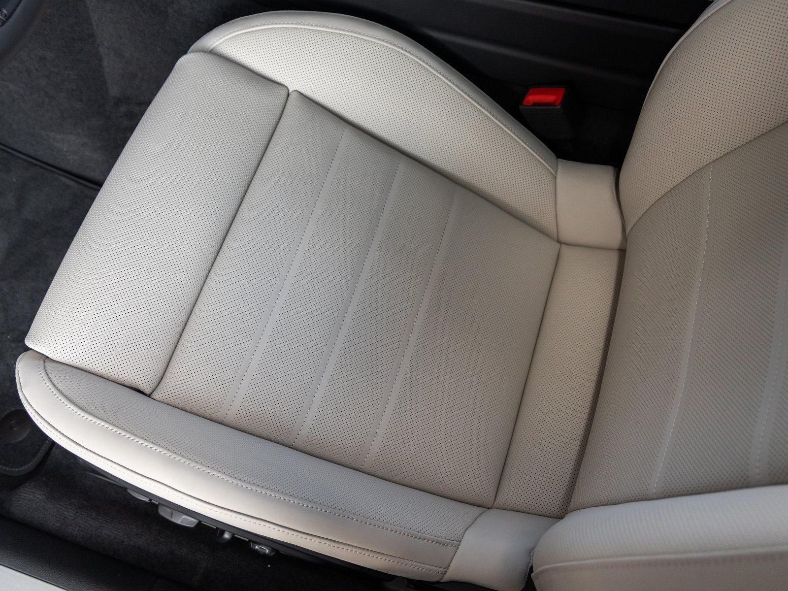 2025 Porsche Panamera RWD