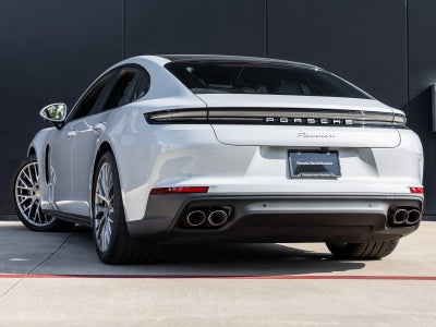 2025 Porsche Panamera RWD