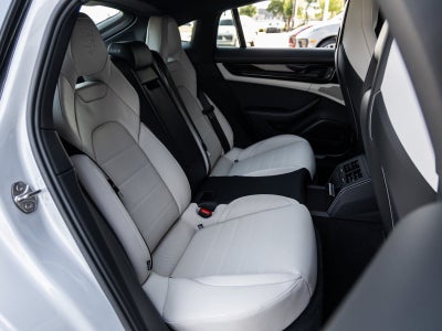 2025 Porsche Panamera RWD