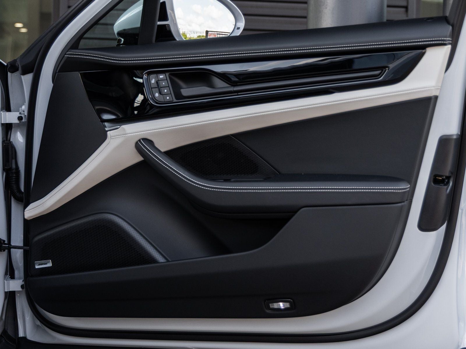 2025 Porsche Panamera RWD