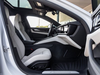 2025 Porsche Panamera RWD