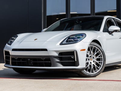 2025 Porsche Panamera RWD