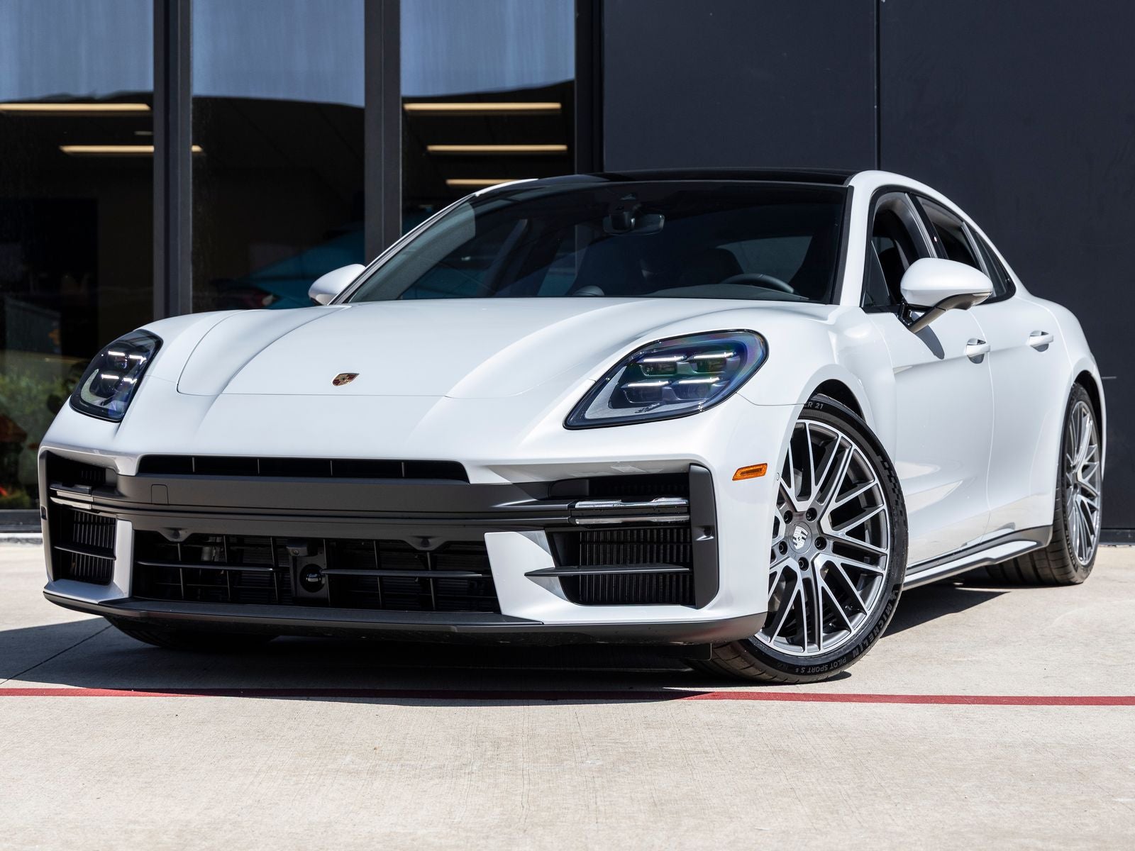 2025 Porsche Panamera 4