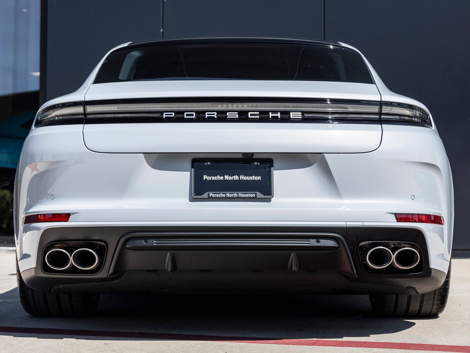 2025 Porsche Panamera 4