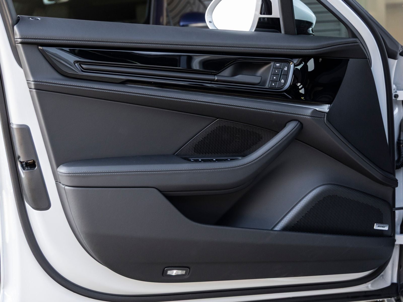 2025 Porsche Panamera 4