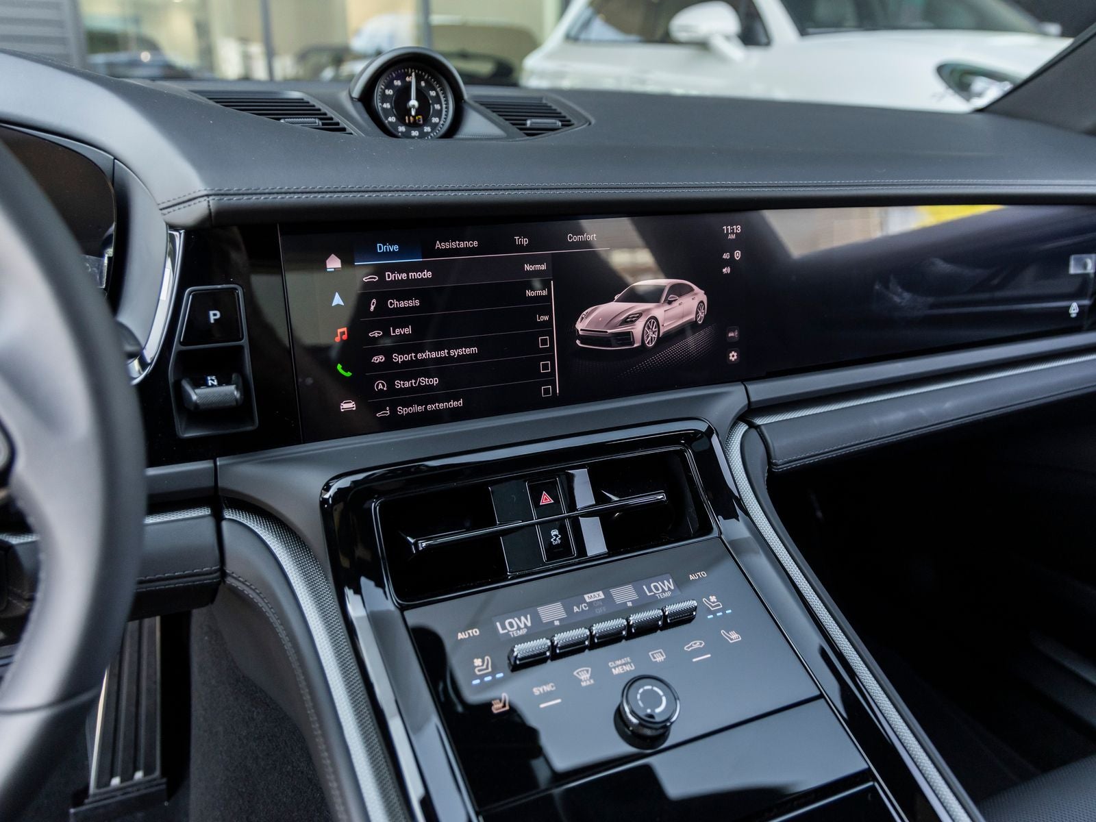2025 Porsche Panamera 4