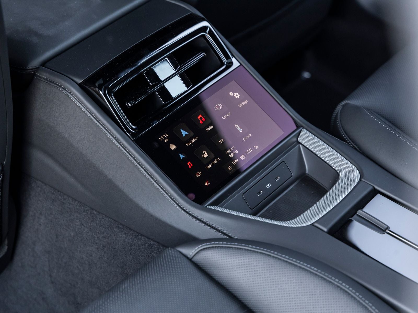 2025 Porsche Panamera 4