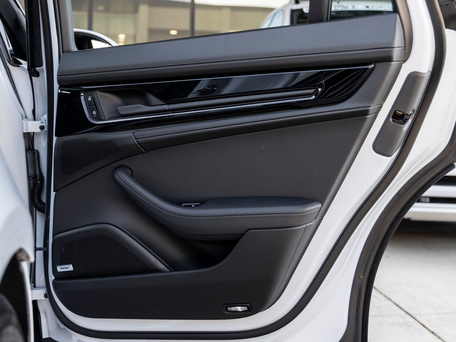 2025 Porsche Panamera 4