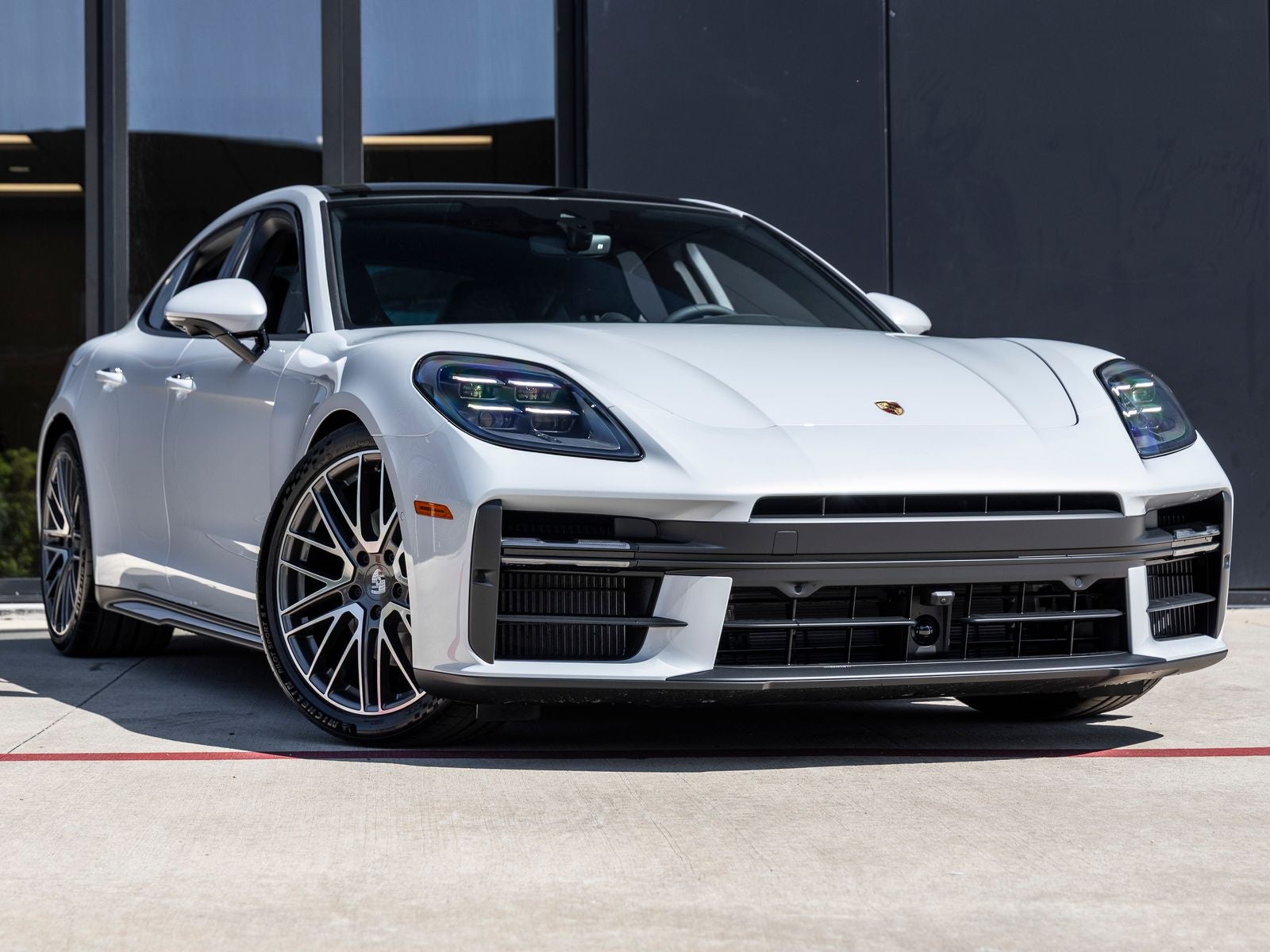 2025 Porsche Panamera 4