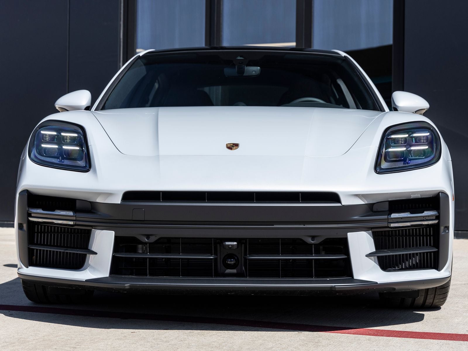 2025 Porsche Panamera 4