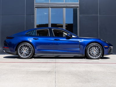 2025 Porsche Panamera Base