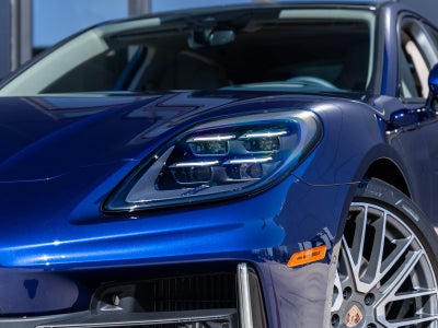 2025 Porsche Panamera Base