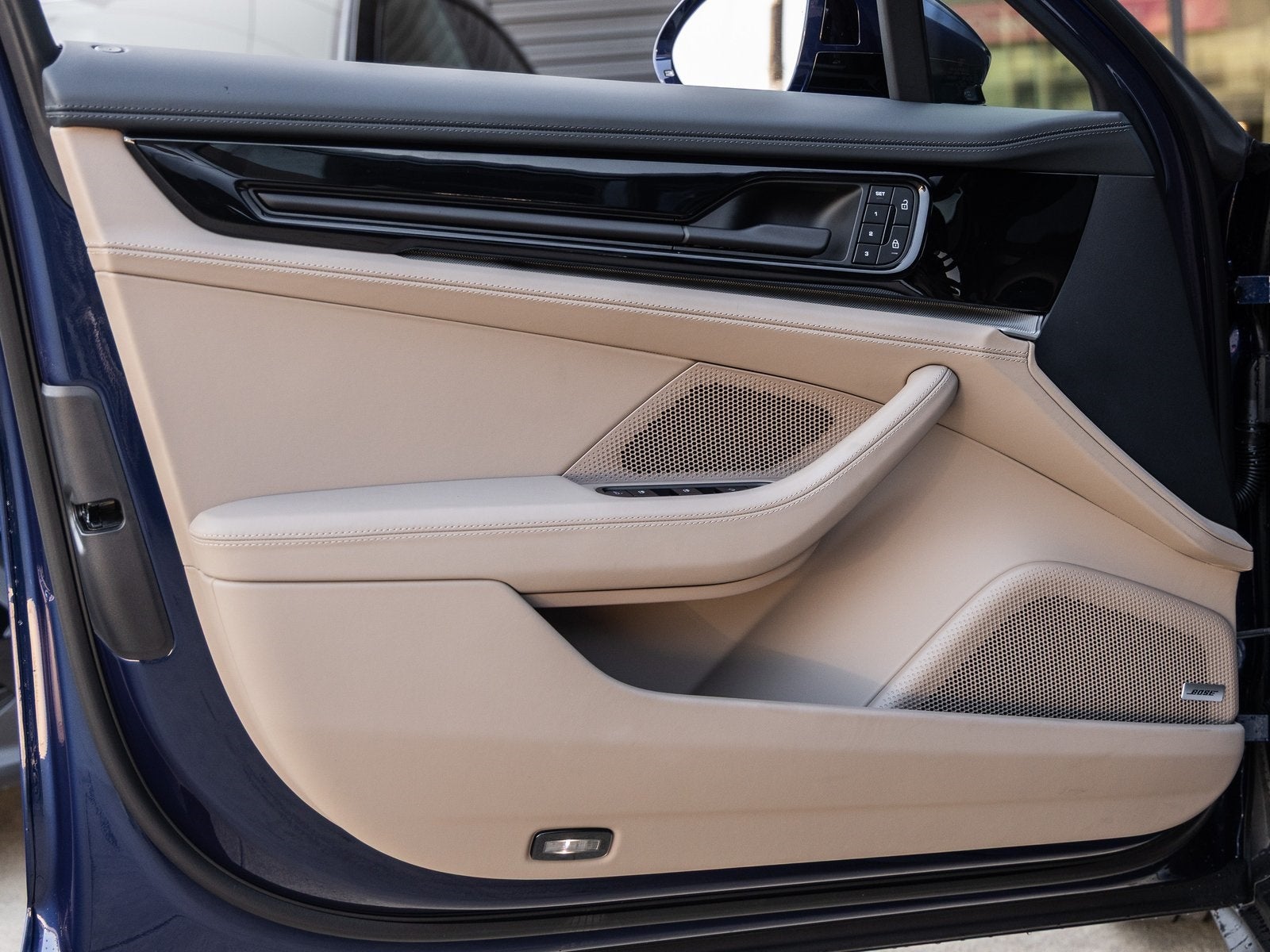 2025 Porsche Panamera Base