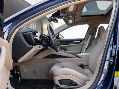 2025 Porsche Panamera Base