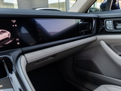 2025 Porsche Panamera Base