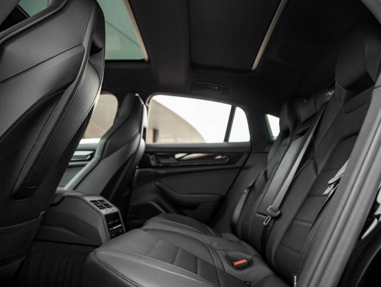 2026 Porsche Panamera RWD