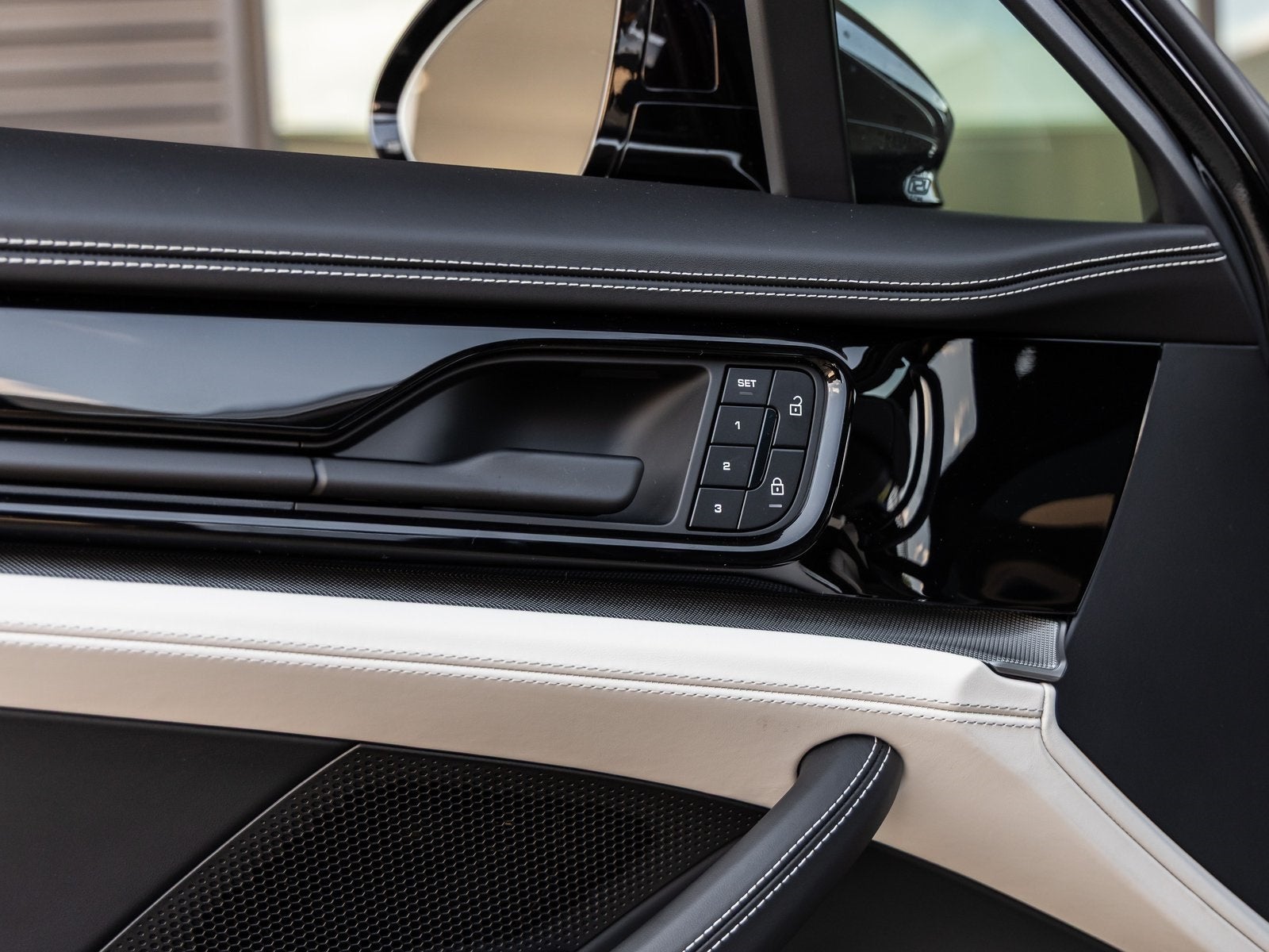 2025 Porsche Panamera Base