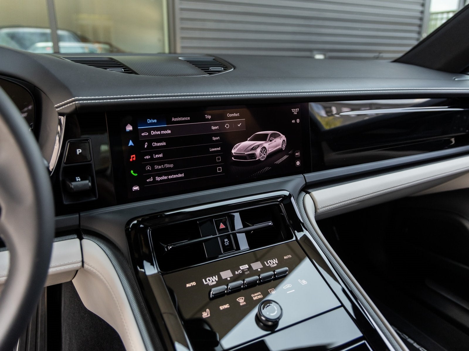 2025 Porsche Panamera Base