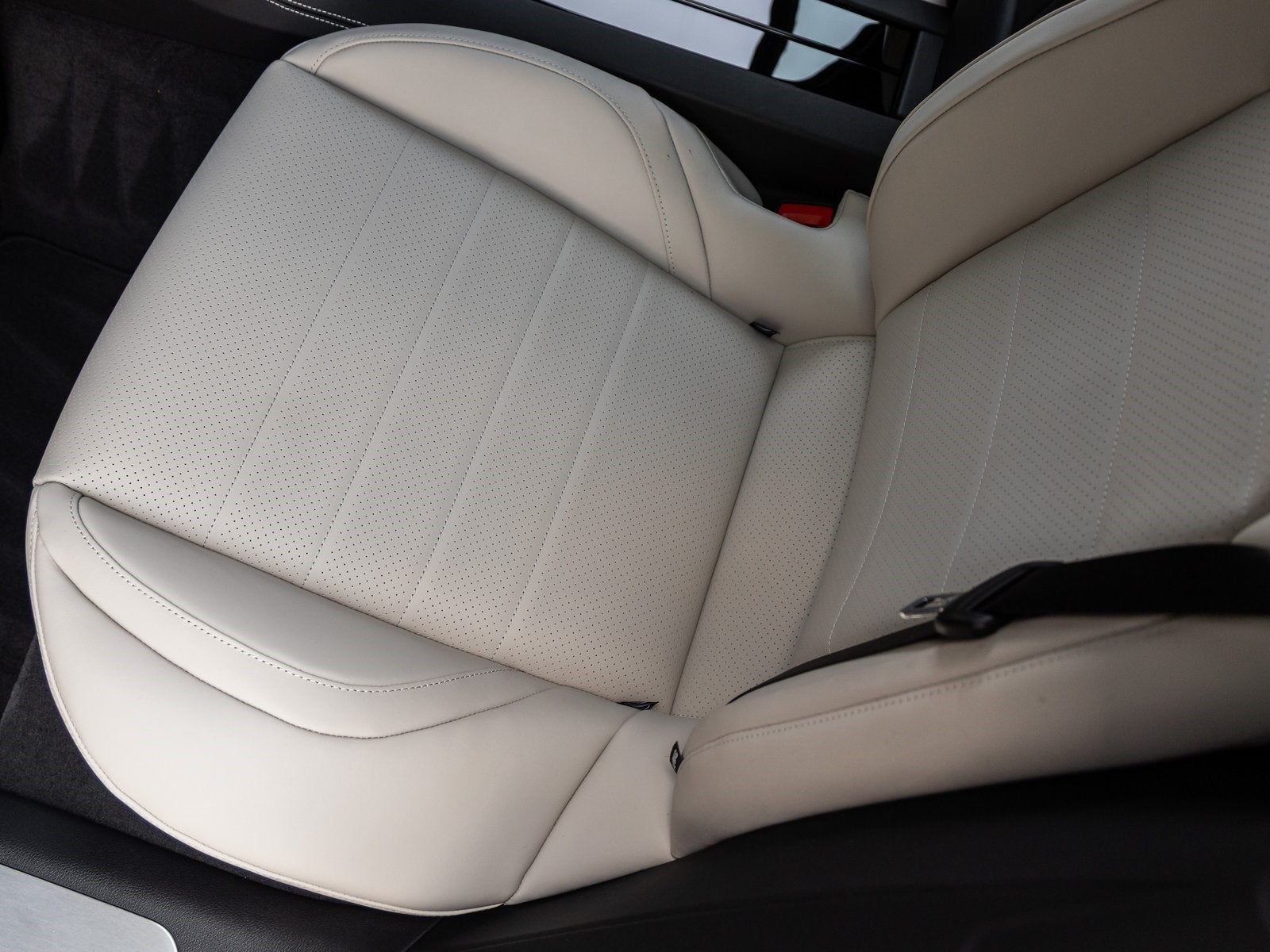 2025 Porsche Panamera Base