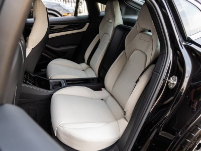 2025 Porsche Panamera Base