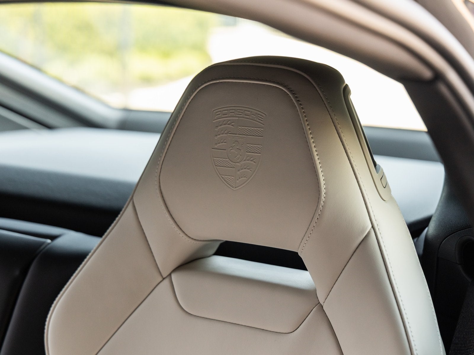 2025 Porsche Panamera Base