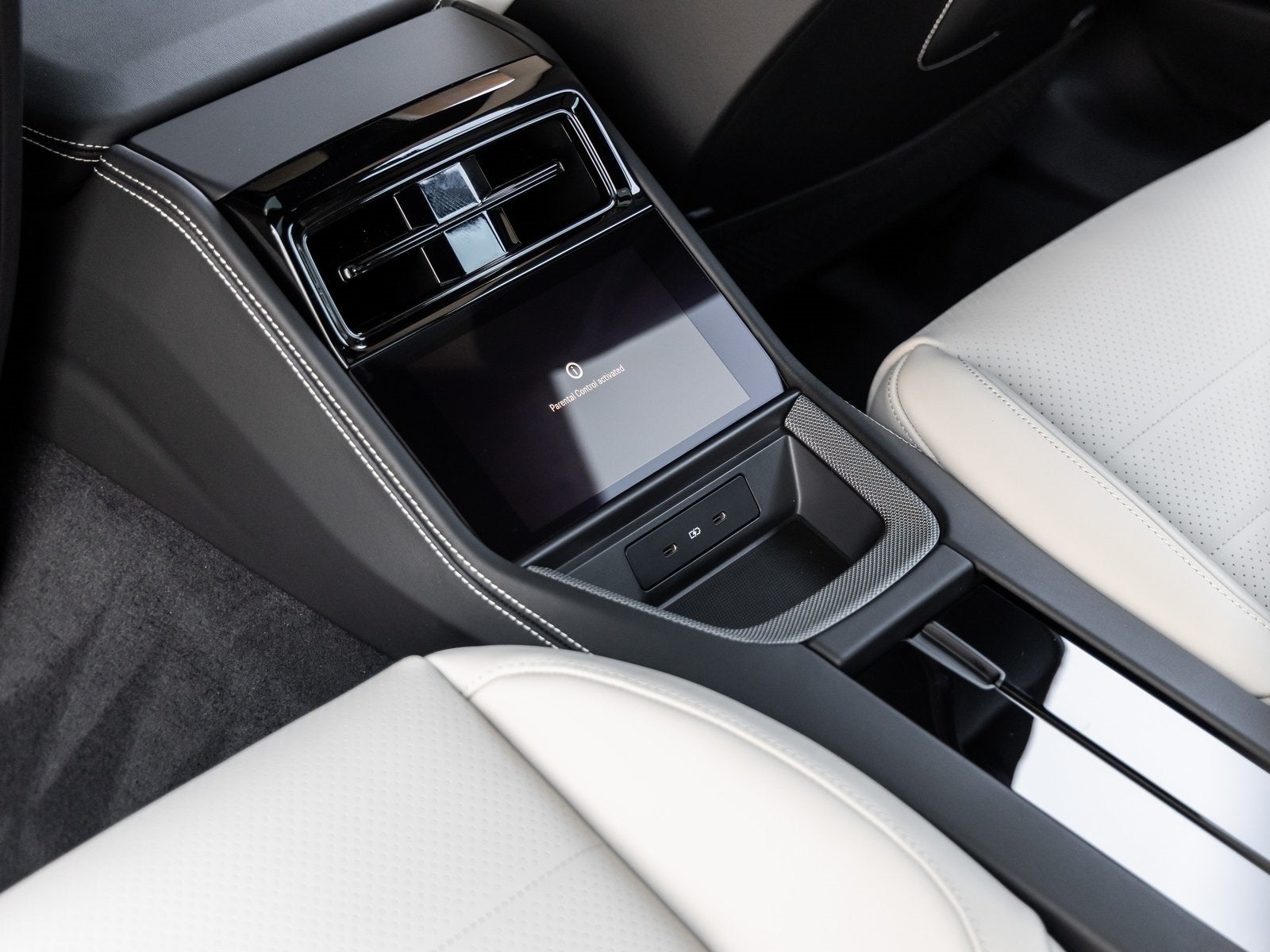 2025 Porsche Panamera Base