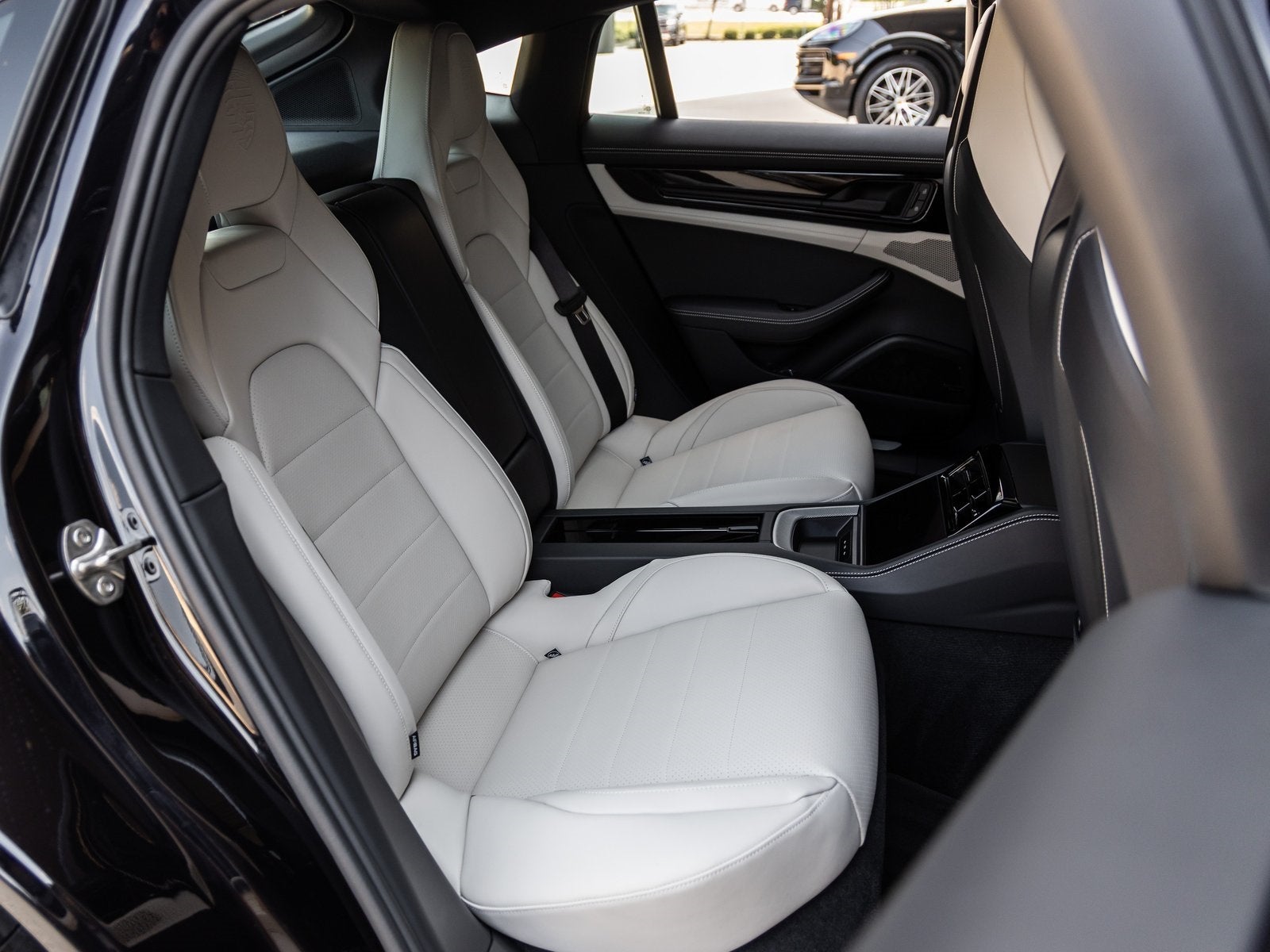 2025 Porsche Panamera Base