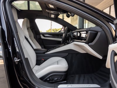 2025 Porsche Panamera Base