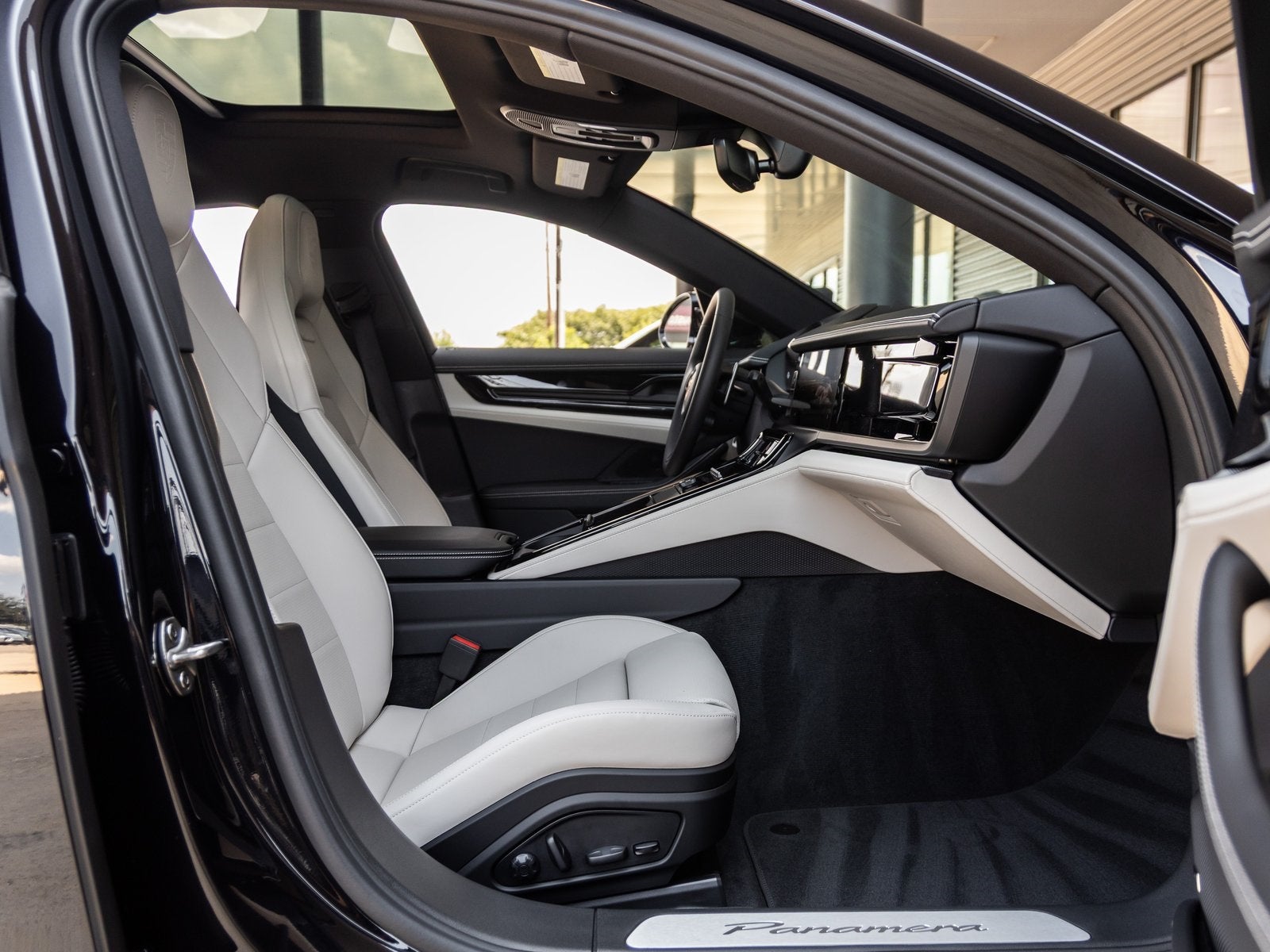 2025 Porsche Panamera Base