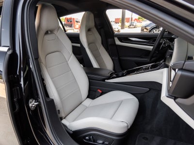 2025 Porsche Panamera Base