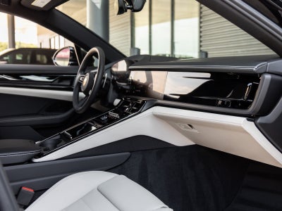 2025 Porsche Panamera Base
