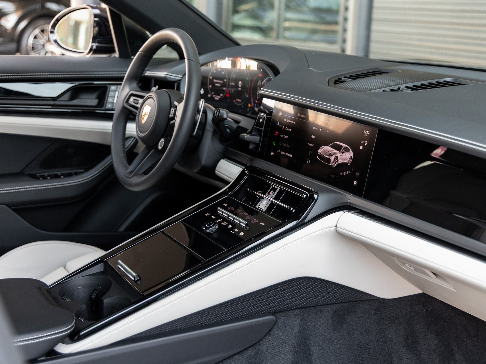 2025 Porsche Panamera Base