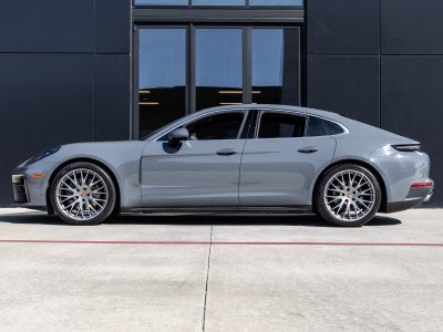 2025 Porsche Panamera Panamera 4