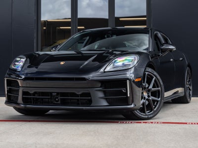 2025 Porsche Panamera Base