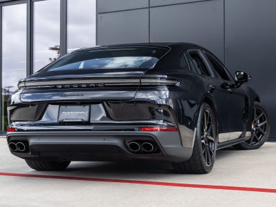 2025 Porsche Panamera Base