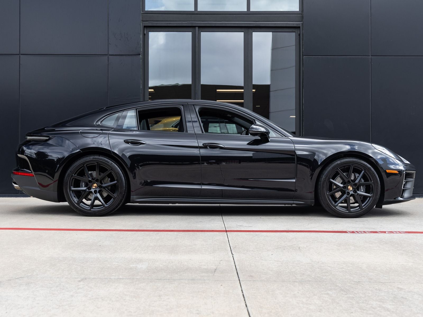 2025 Porsche Panamera Base