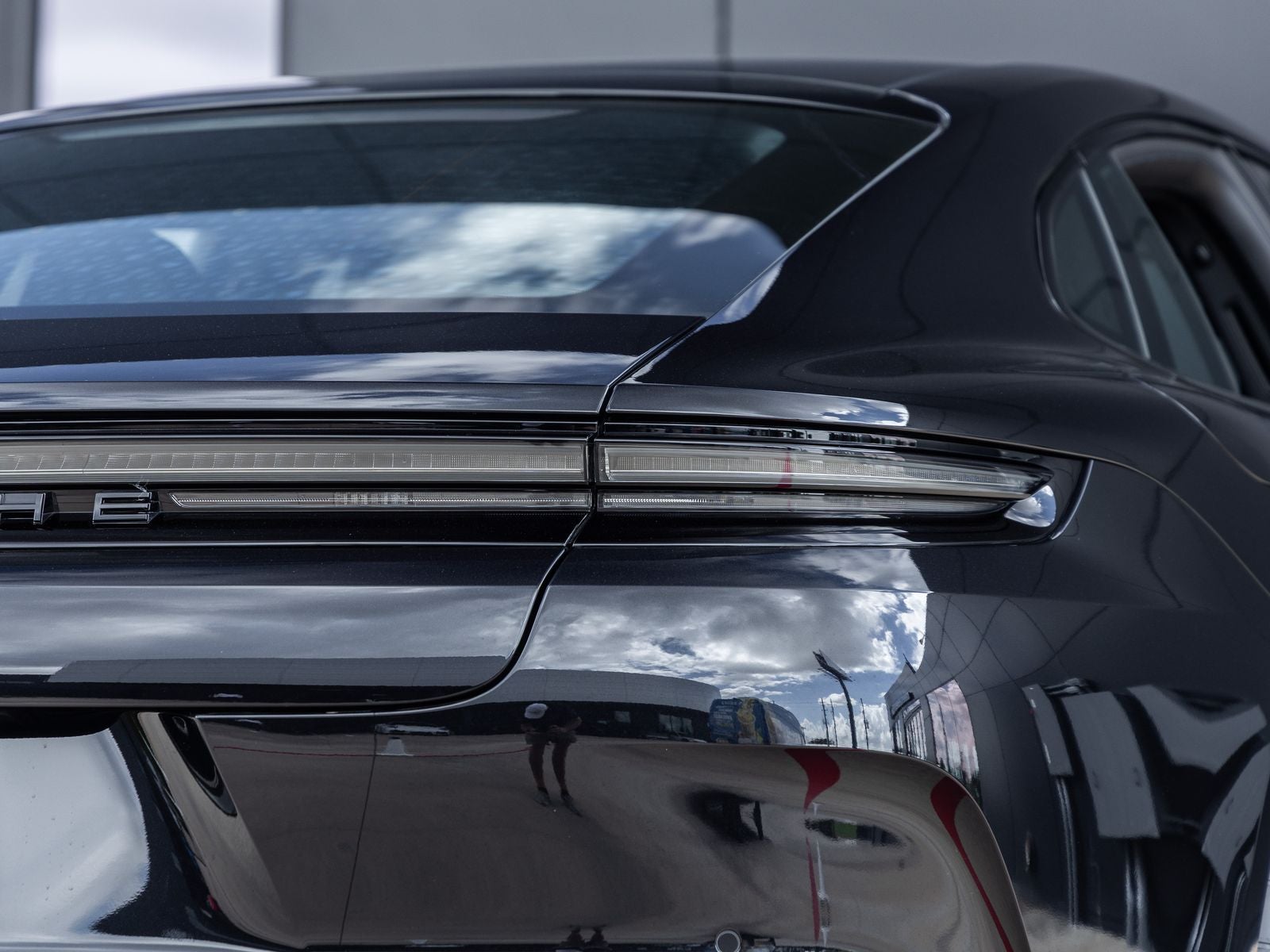 2025 Porsche Panamera Base