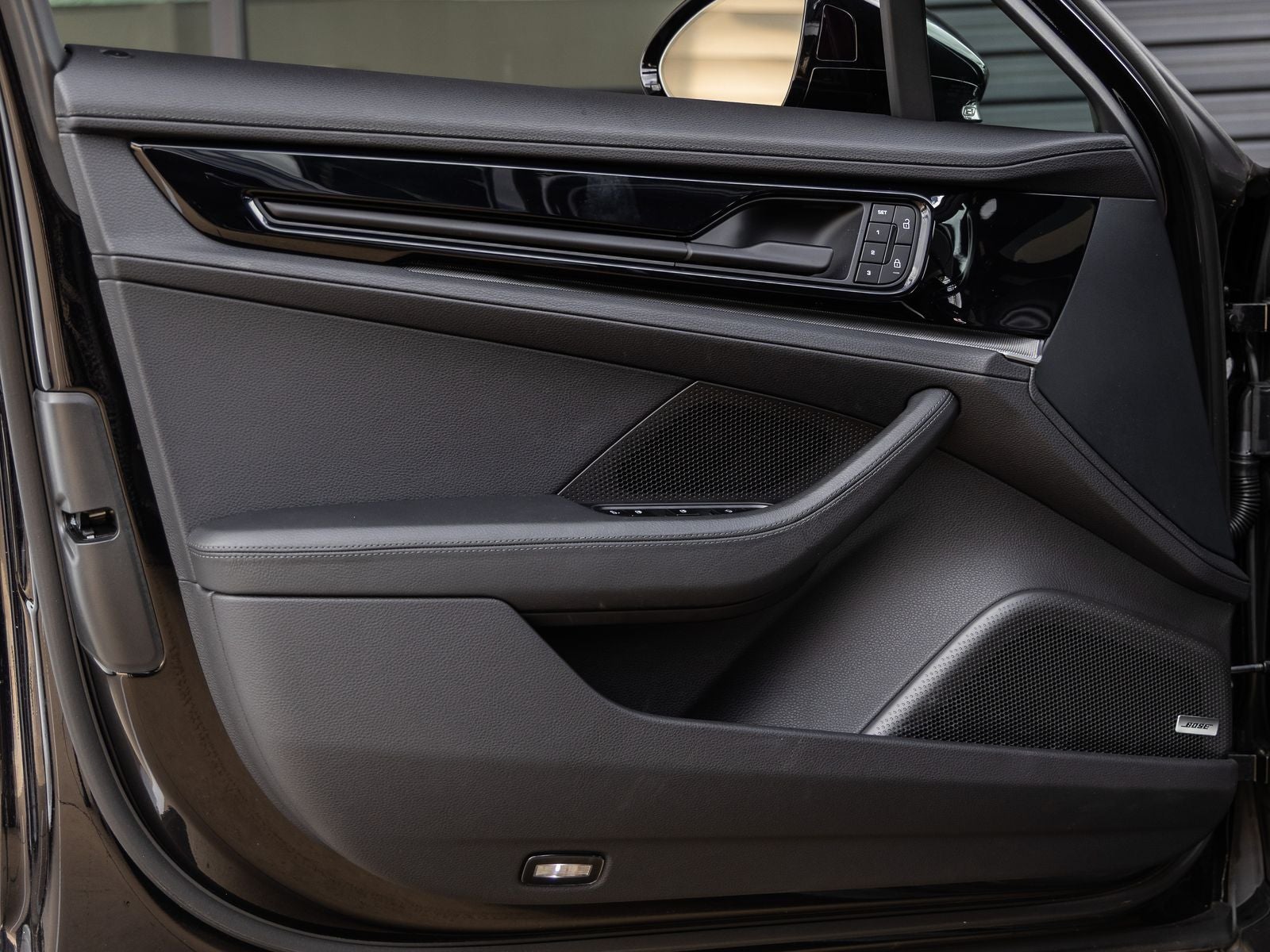 2025 Porsche Panamera Base