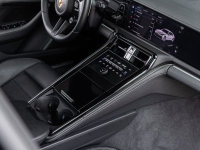 2025 Porsche Panamera Base