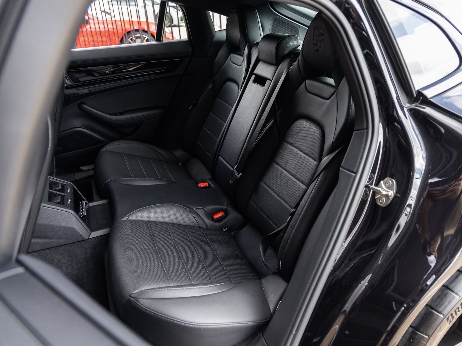 2025 Porsche Panamera Base