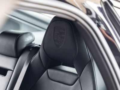 2025 Porsche Panamera Base