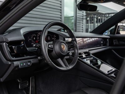 2025 Porsche Panamera Base