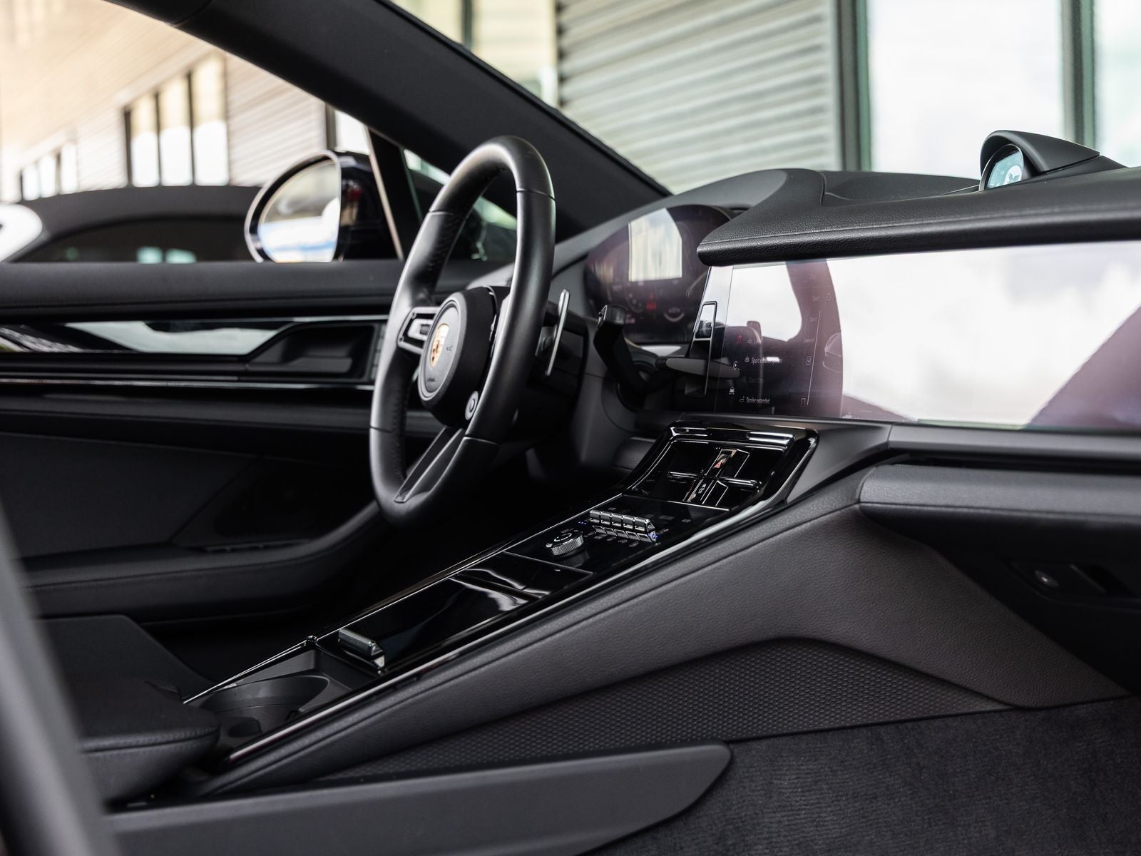 2025 Porsche Panamera Base